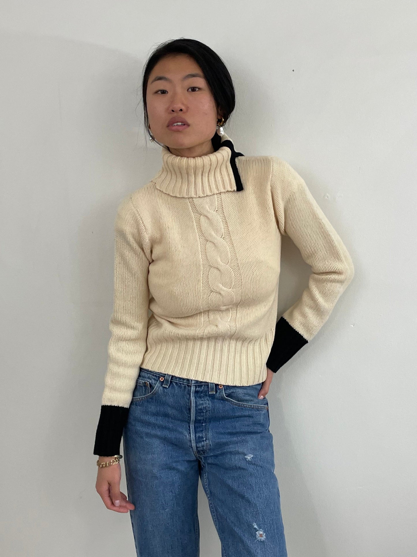 Vintage DKNY Lambswool Turtleneck Ivory Cropped Sweater Small
