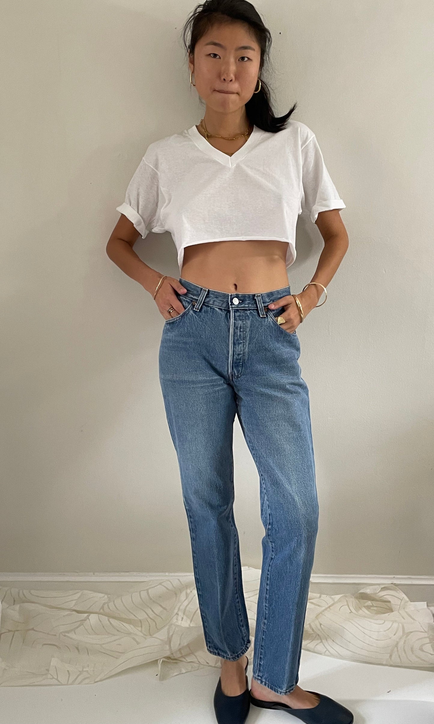 80s vintage faded Levi's 501 button fly shrink to fit medium wash Levis jeans size 27