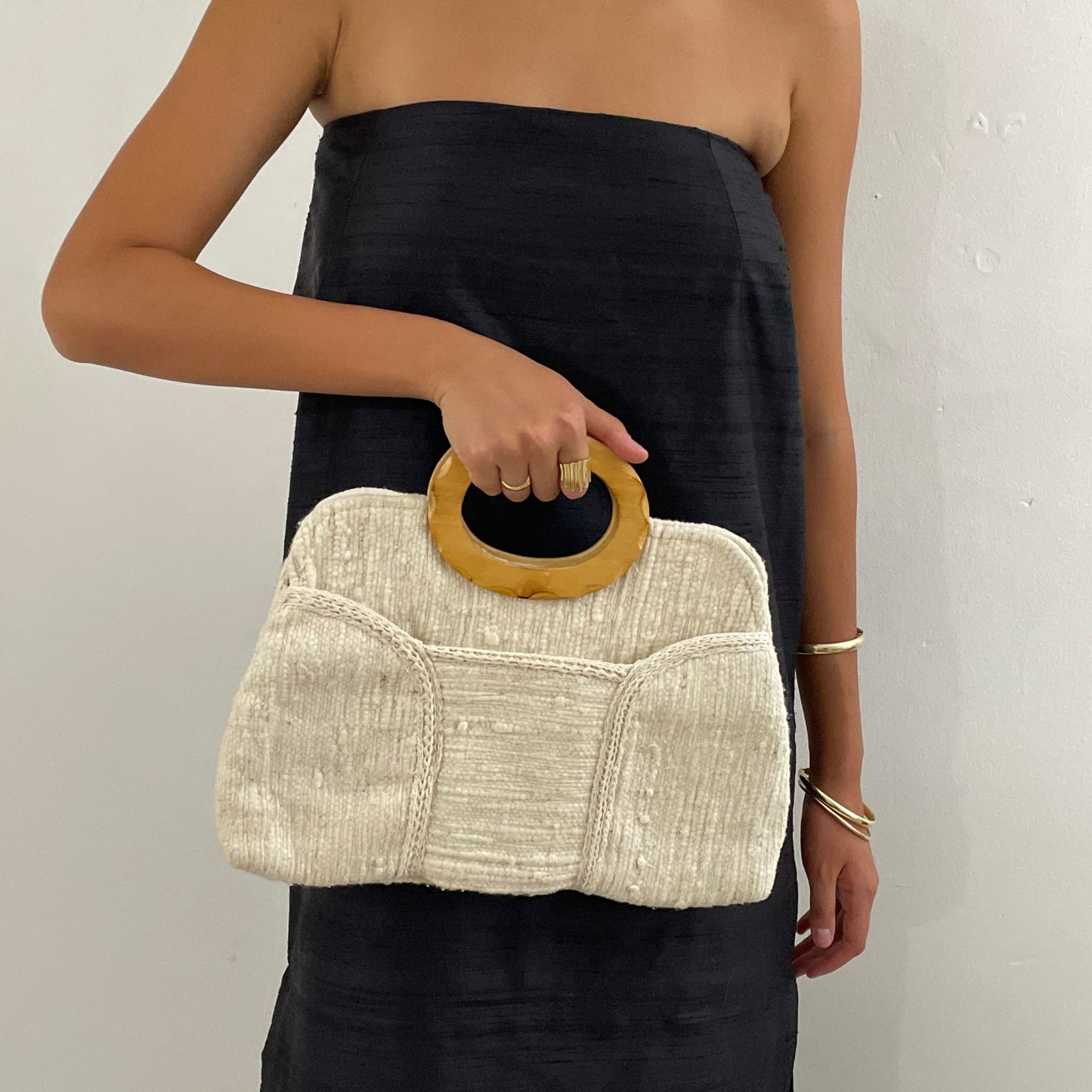 vintage wooden top handle nubby woven cream ivory purse handbag clutch