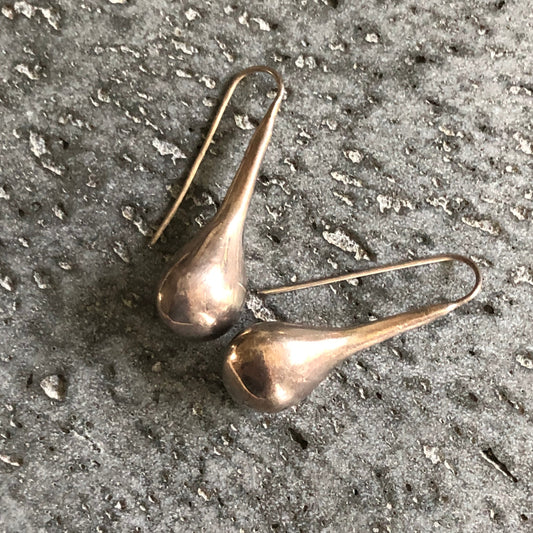 vintage 90s Taxco sterling silver 925 handcrafted puffy drop teardrop dangle pierced earrings Mexico Taxco