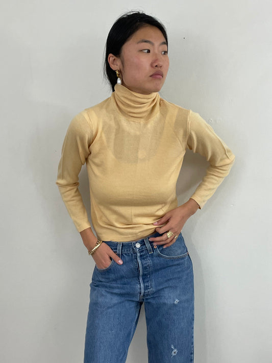 Vintage Merino Wool Buttercream Lightweight Turtleneck Sweater Small
