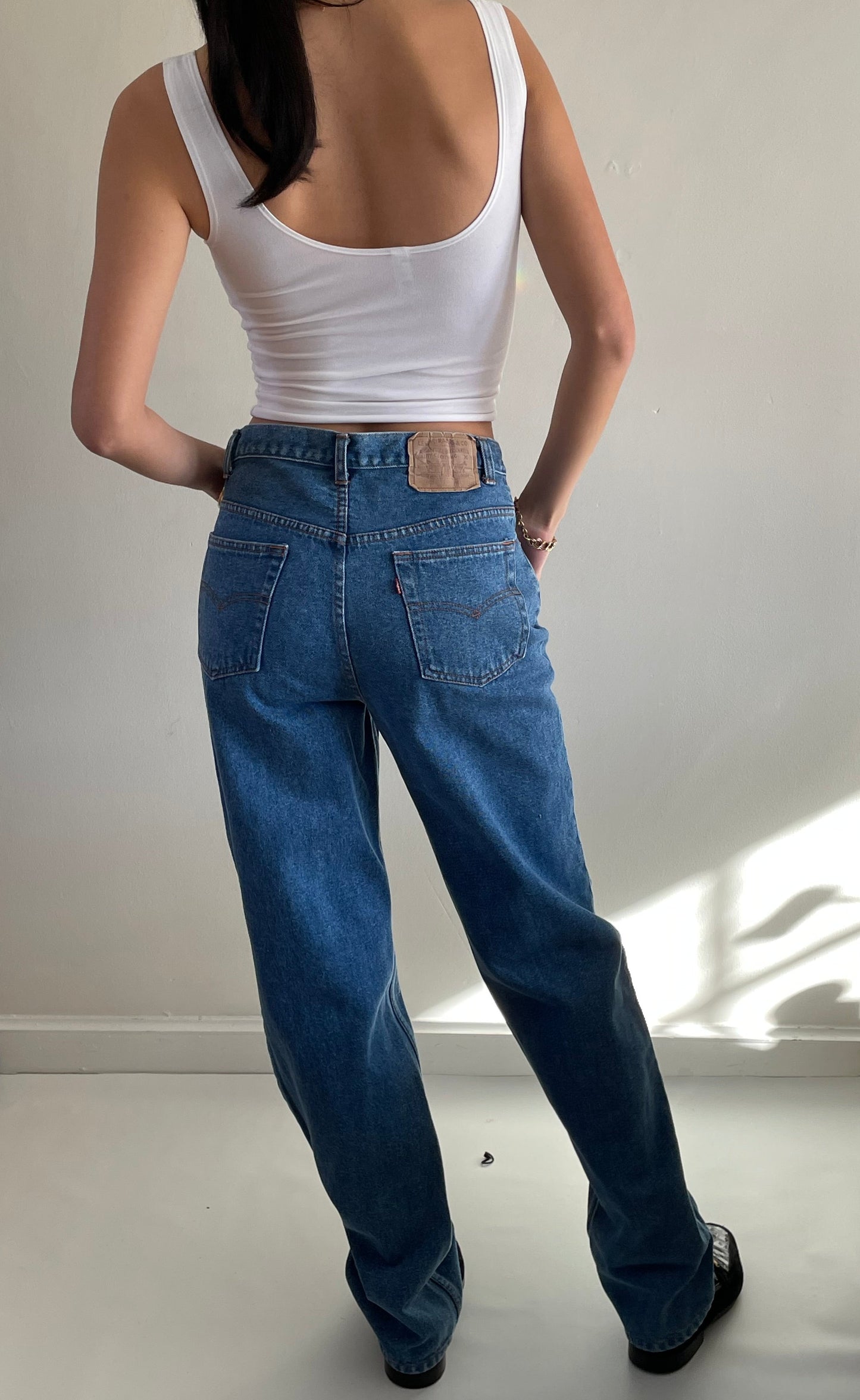 vintage 70s Levis 501 button fly tall ultra high rise Levi's jeans / size 30