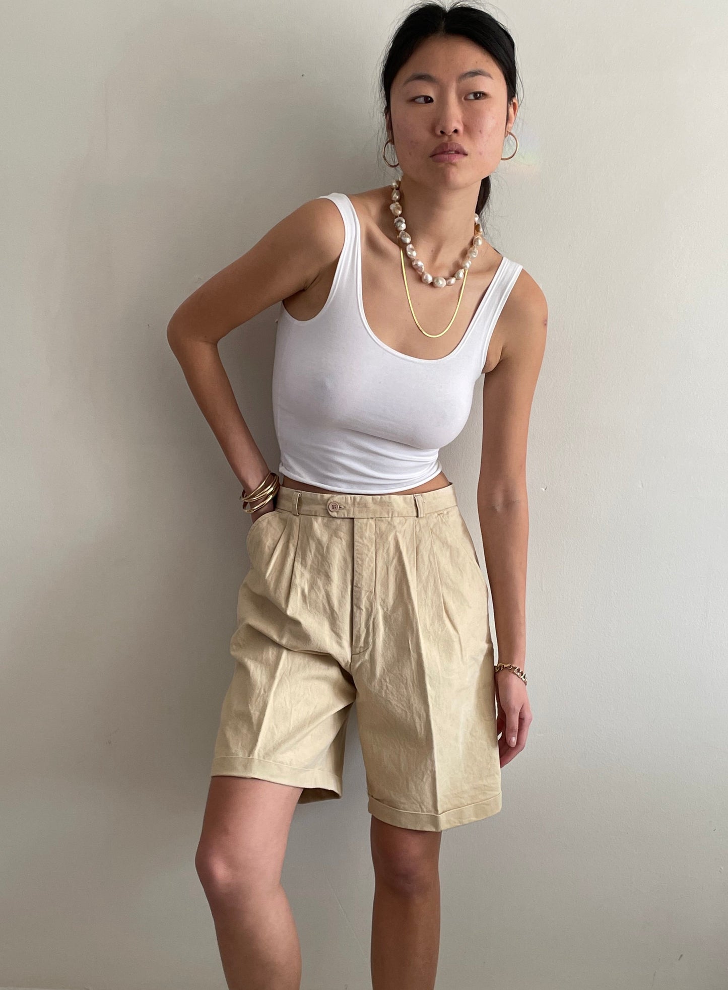 vintage DVF oatmeal pleated cotton cuffed shorts 28 W