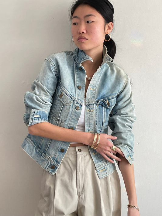 vintage Lee light wash faded denim jean jacket