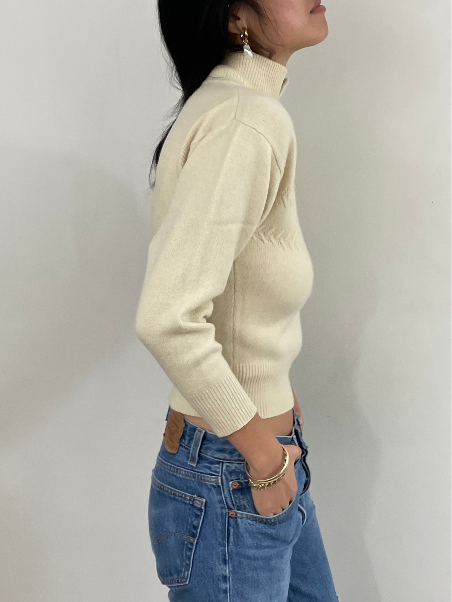 Vintage 100% Cashmere Cropped Mockneck Ivory Cream Thick Sweater | Small