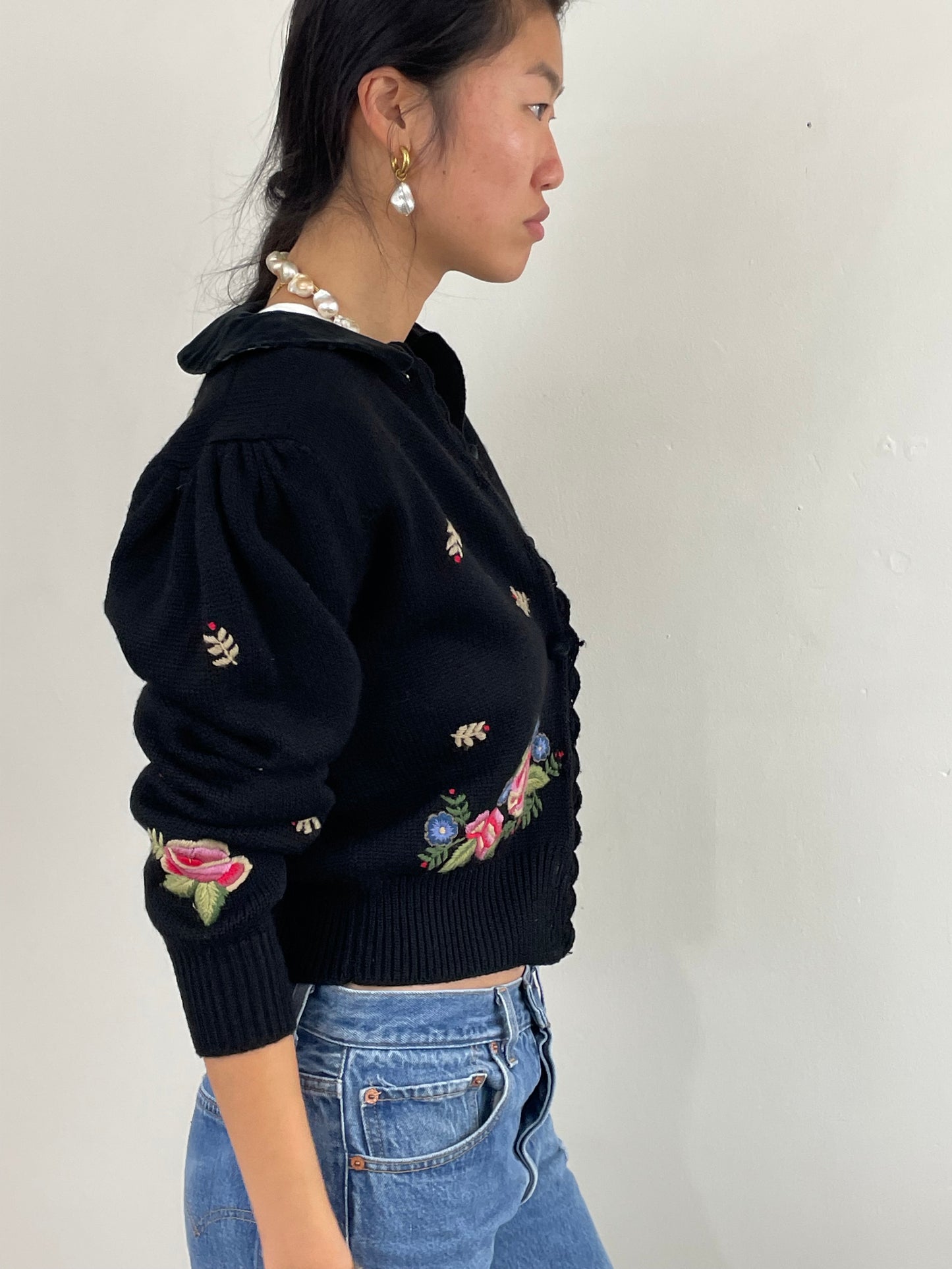 Vintage Embroidered Black Velvet Collar Cropped Cardigan M