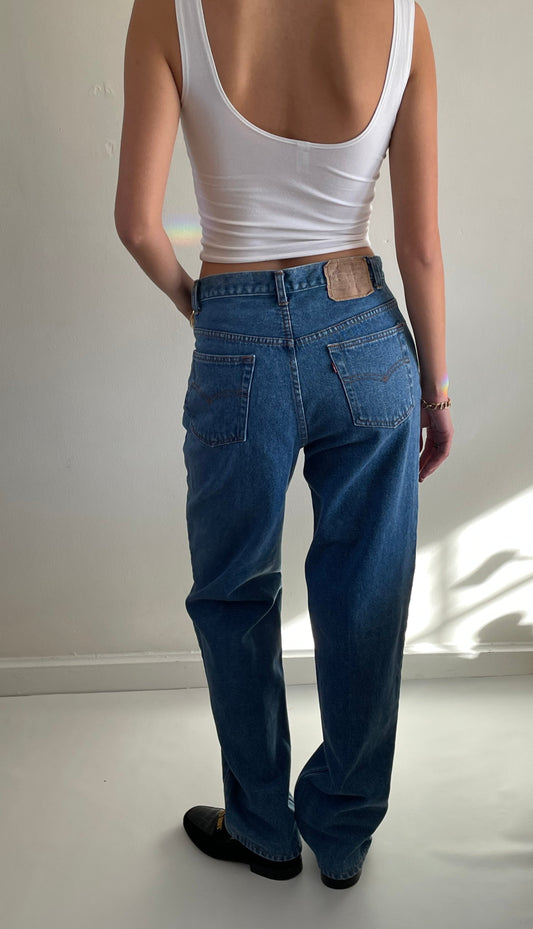 Vintage 80s Levis 501 button fly tall ultra high rise Levi's jeans size 30x34