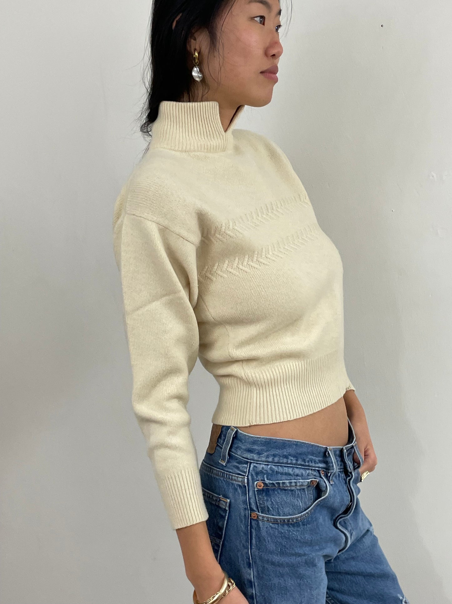 Vintage 100% Cashmere Cropped Mockneck Ivory Cream Thick Sweater | Small