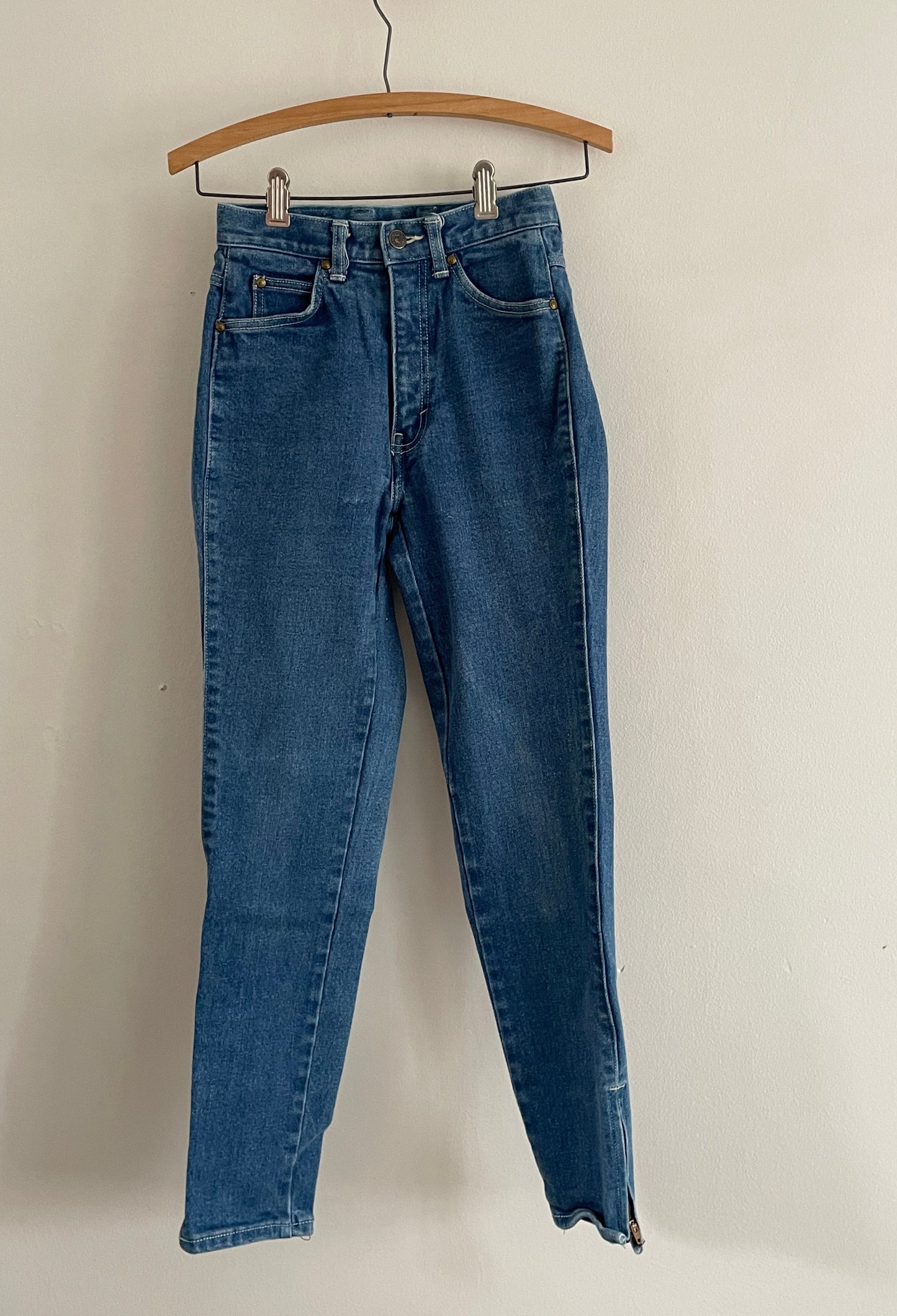 vintage 90s Sasson designer high waisted ankle zip tapered medium wash JAPAN student petite juniorjeans | size 0 23 waist XXS