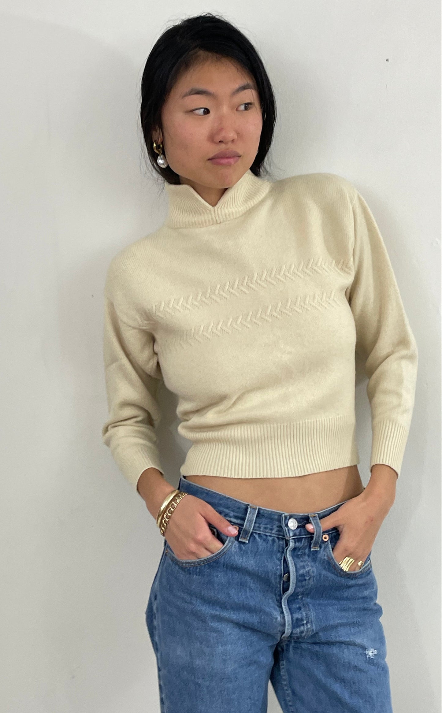 Vintage 100% Cashmere Cropped Mockneck Ivory Cream Thick Sweater | Small