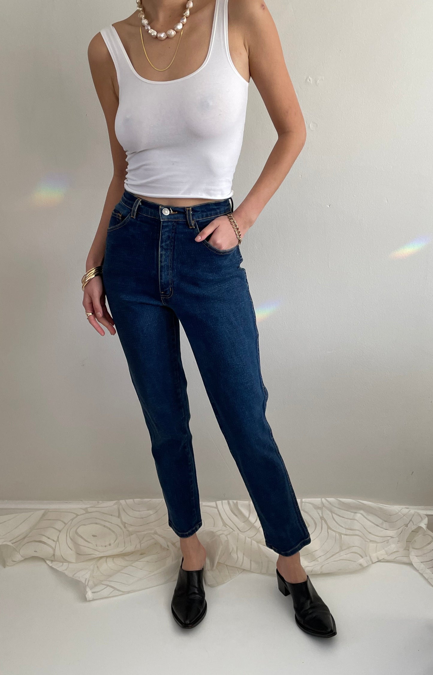 vintage 90s Jordache smooth no back pocket high waisted dark jeans | size 2 25 waist