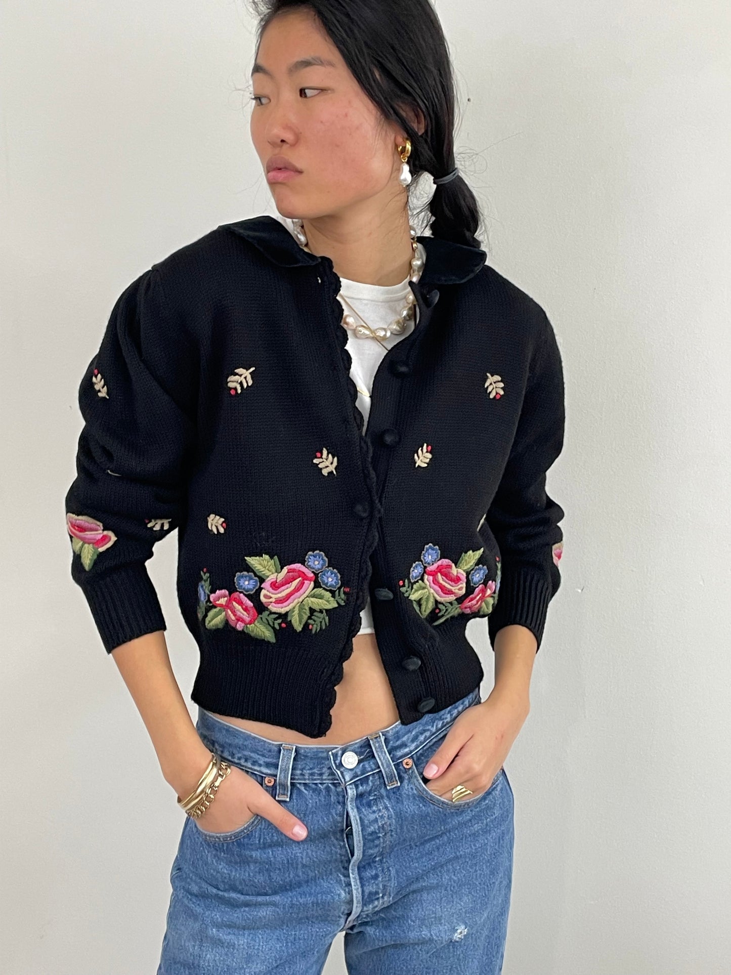 Vintage Embroidered Black Velvet Collar Cropped Cardigan M