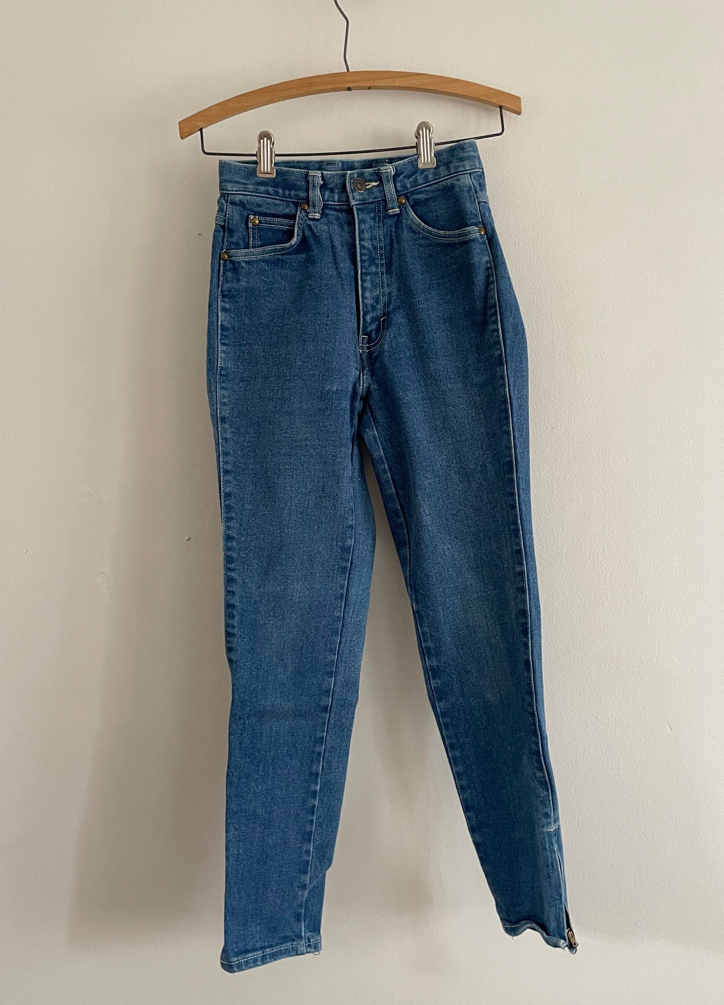 vintage 90s Sasson designer high waisted ankle zip tapered medium wash JAPAN student petite juniorjeans | size 0 23 waist XXS