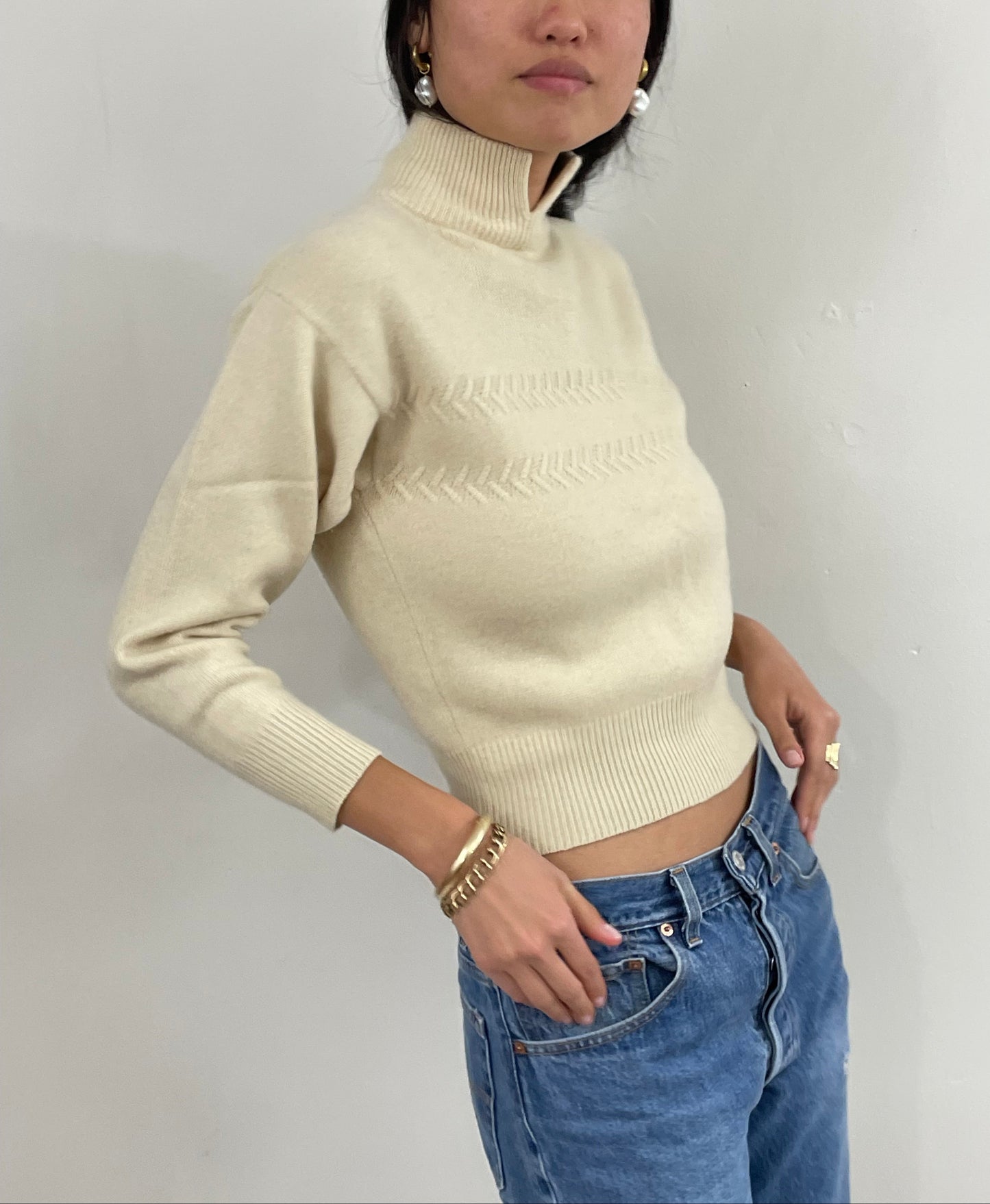 Vintage 100% Cashmere Cropped Mockneck Ivory Cream Thick Sweater | Small