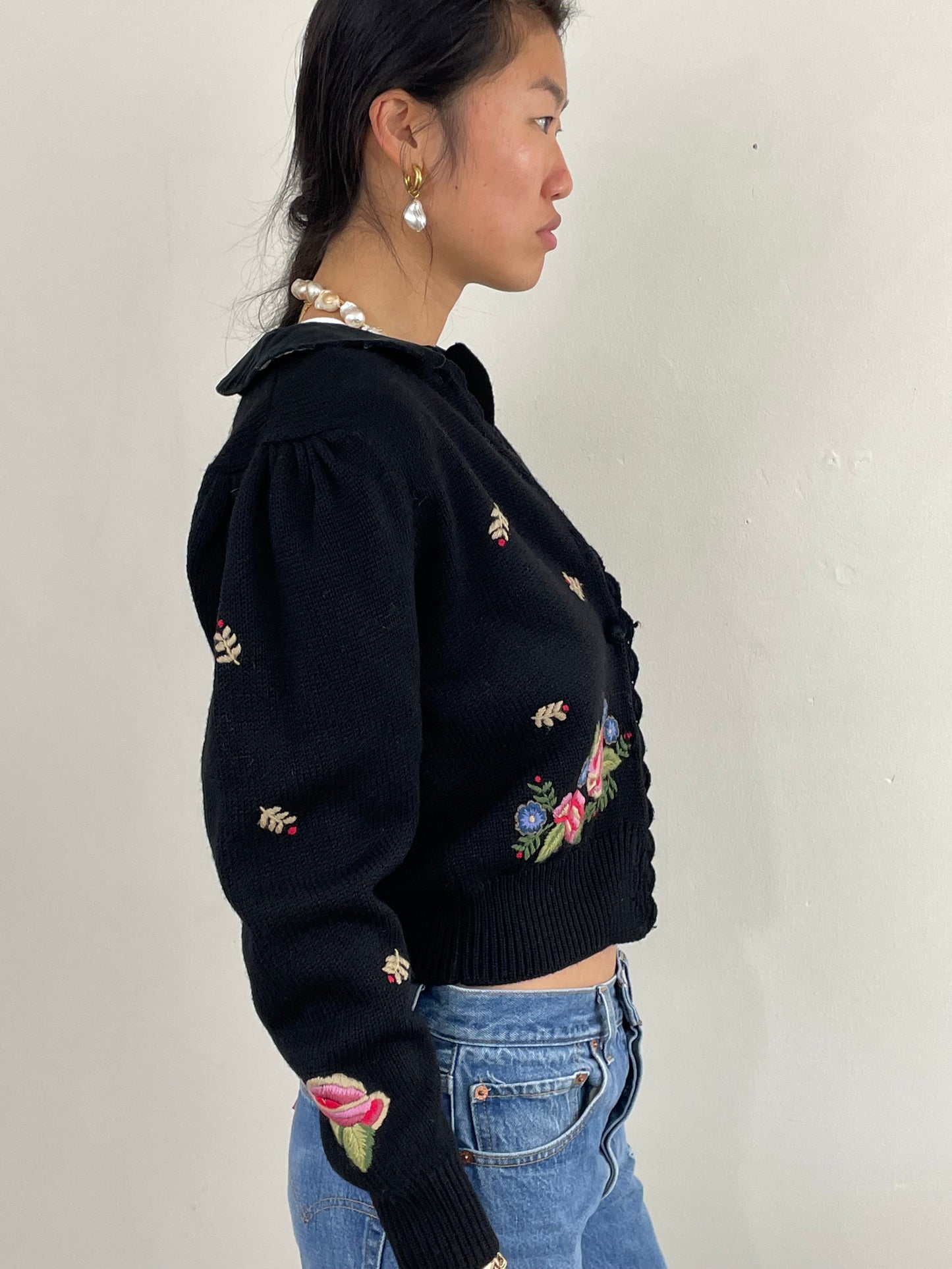 Vintage Embroidered Black Velvet Collar Cropped Cardigan M