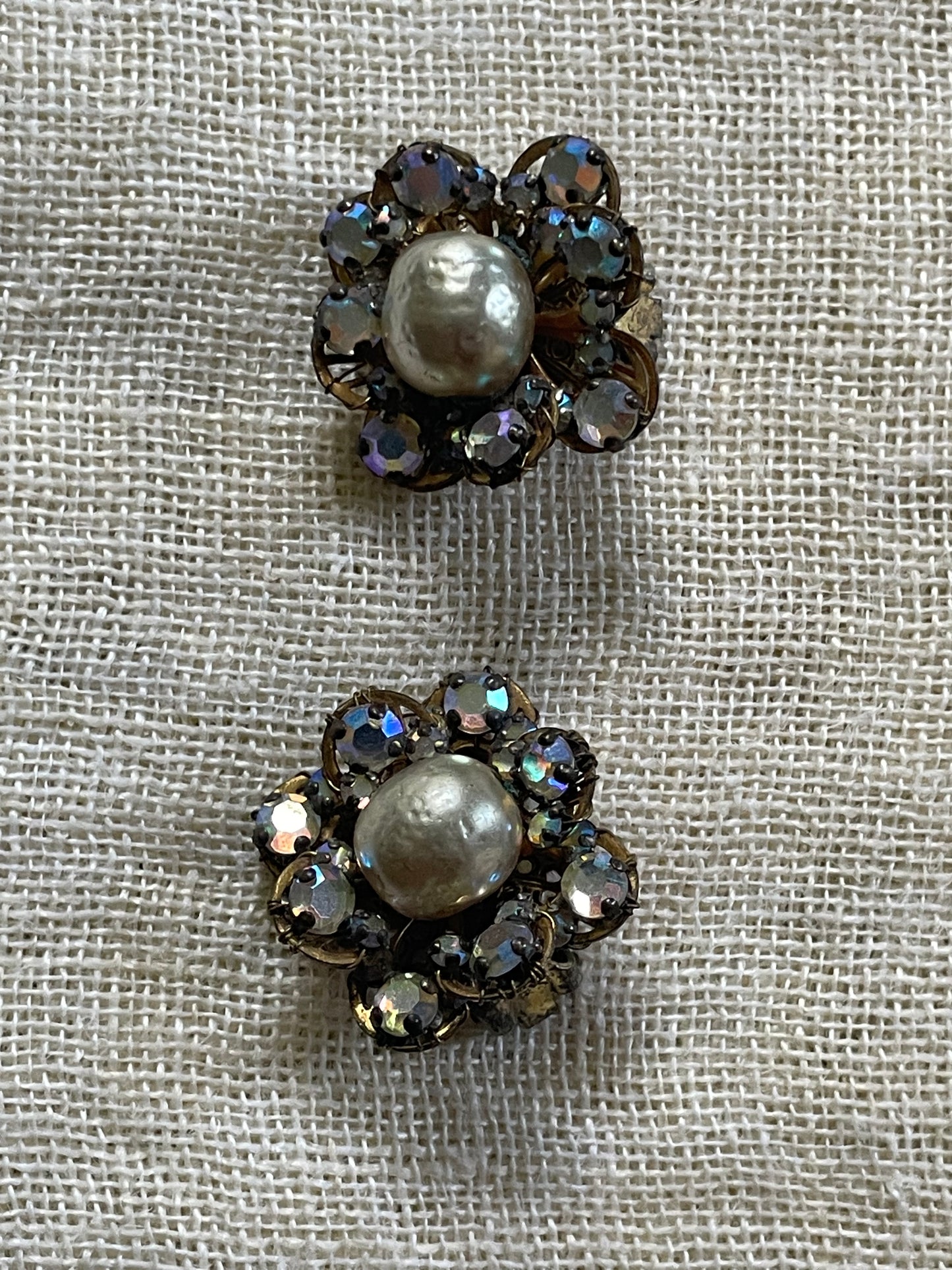 vintage 40s Miriam Haskell Signed Baroque Pearl Crystal Clip On Ornate Filigree Earrings Jewelry